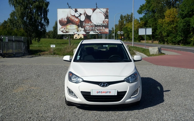 Hyundai i20 cena 10900 przebieg: 136000, rok produkcji 2012 z Strzelno małe 191